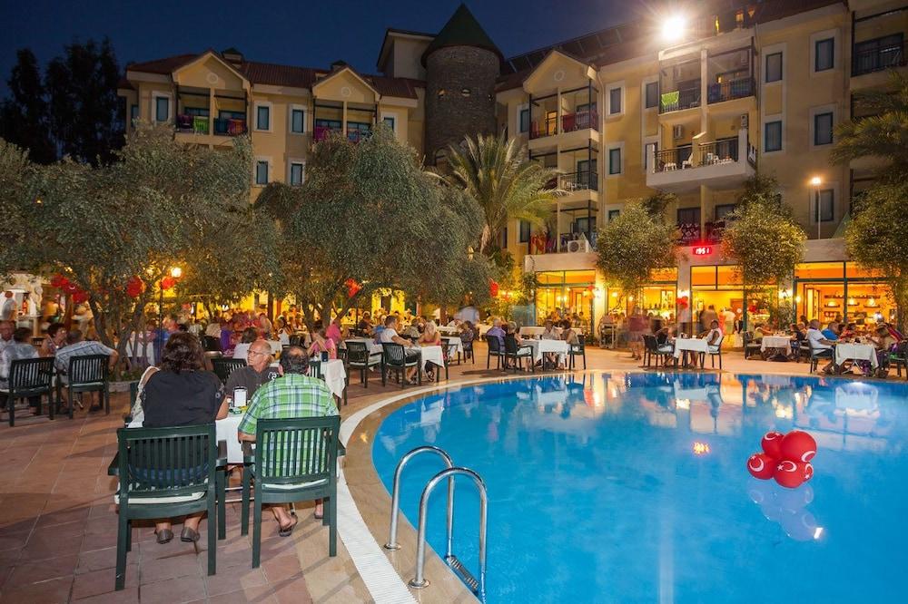 Dosi Hotel Side Exterior photo