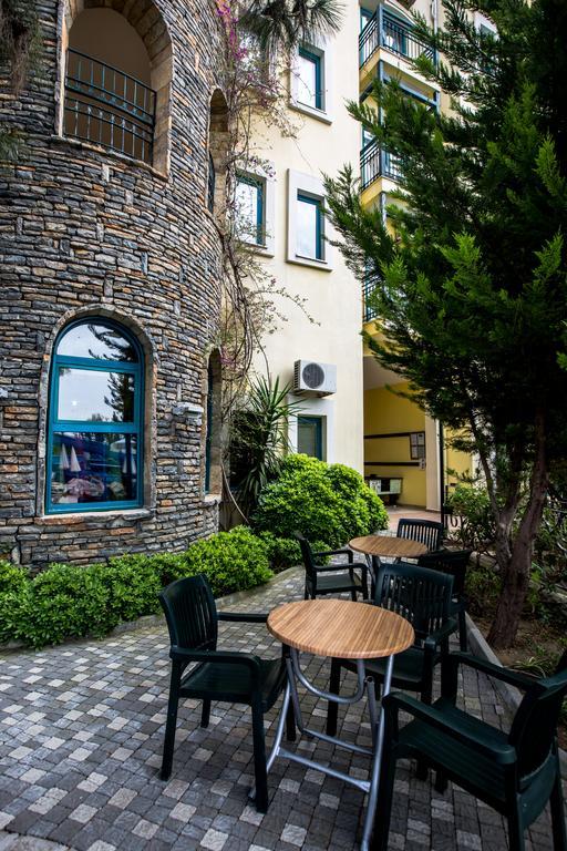 Dosi Hotel Side Exterior photo